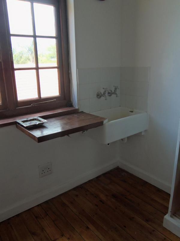 To Let 1 Bedroom Property for Rent in Rondebosch Western Cape